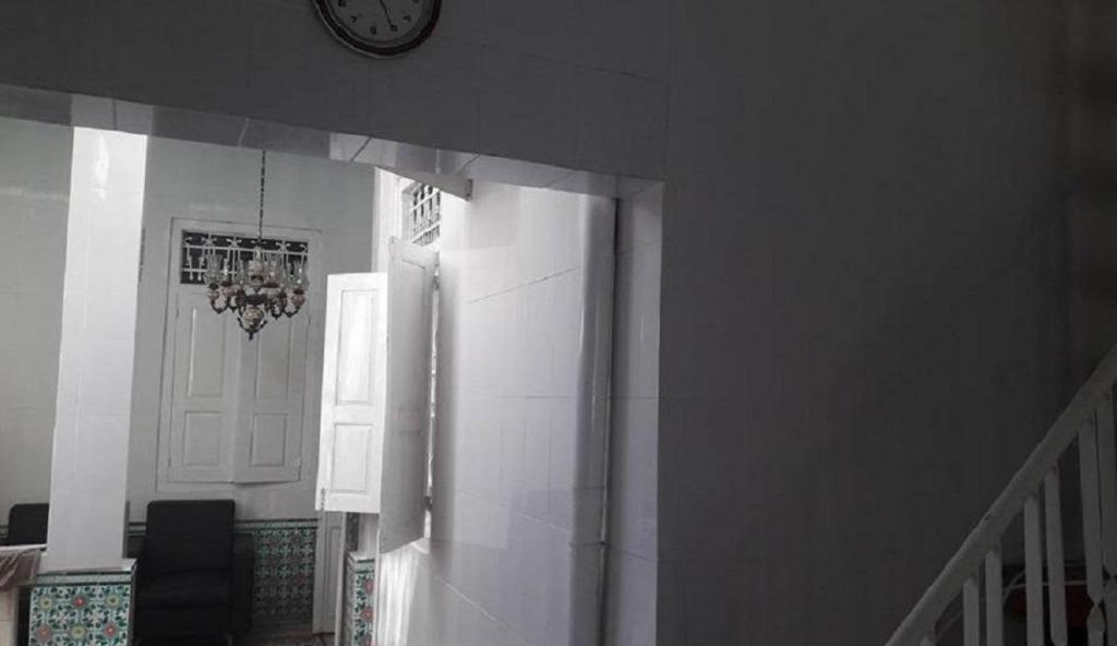 กราฮา เตราส ชาเรียะฮ์ Hotel สุราบายา ภายนอก รูปภาพ